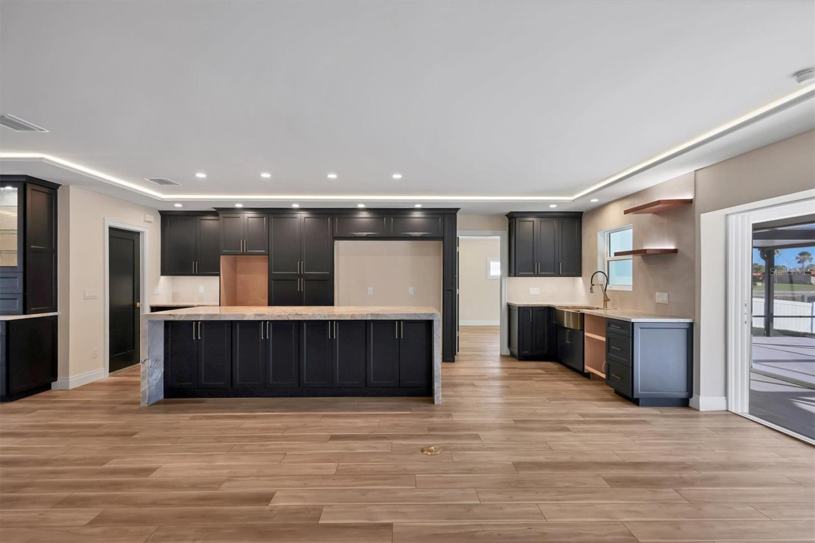 Image 13 of 68 For 4119 Royal Palm Drive