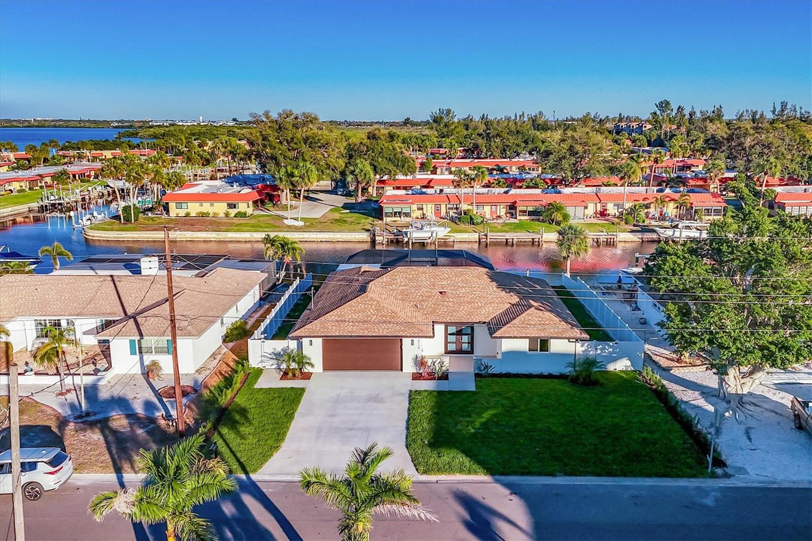 Image 2 of 68 For 4119 Royal Palm Drive