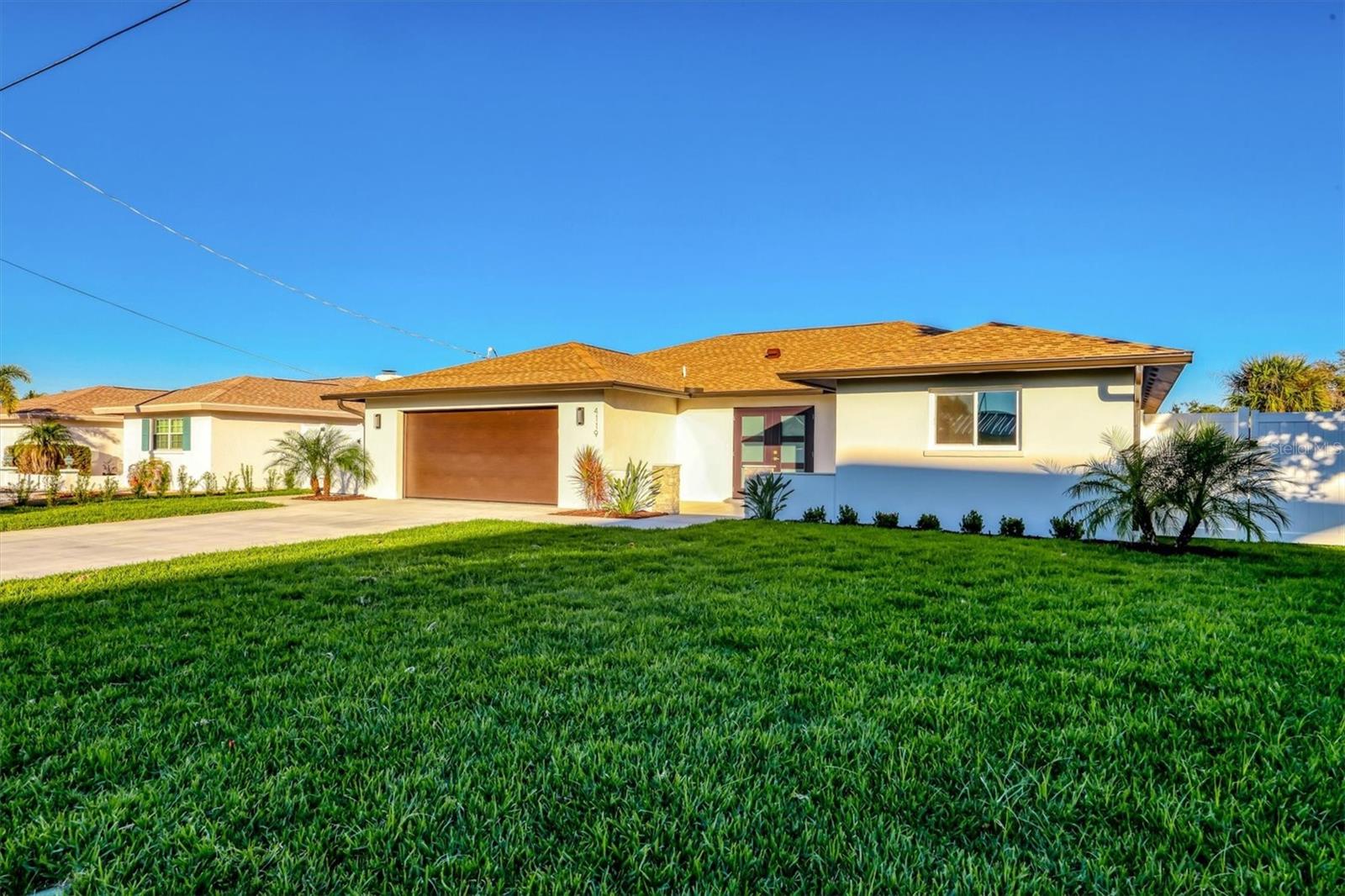 Image 3 of 68 For 4119 Royal Palm Drive