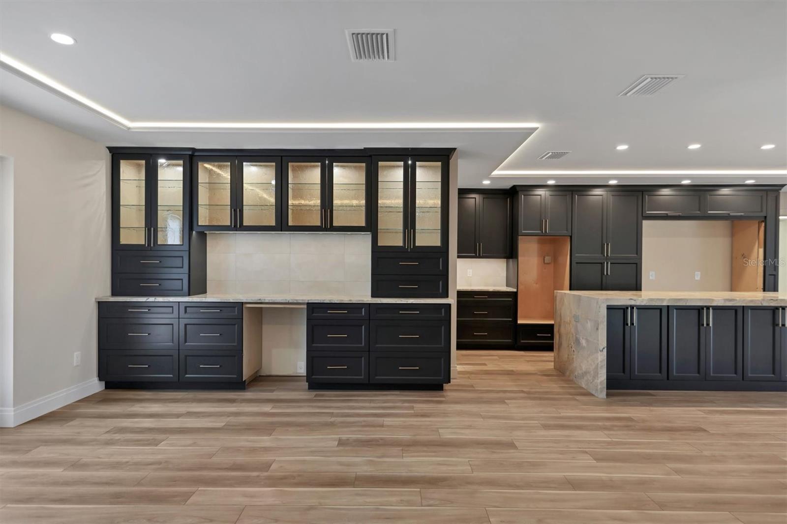 Image 6 of 68 For 4119 Royal Palm Drive