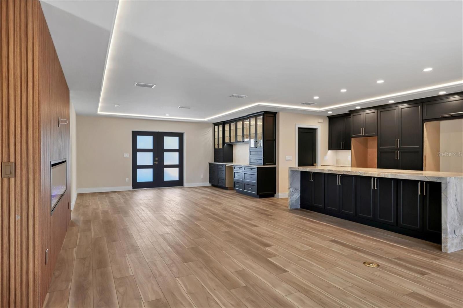 Image 8 of 68 For 4119 Royal Palm Drive