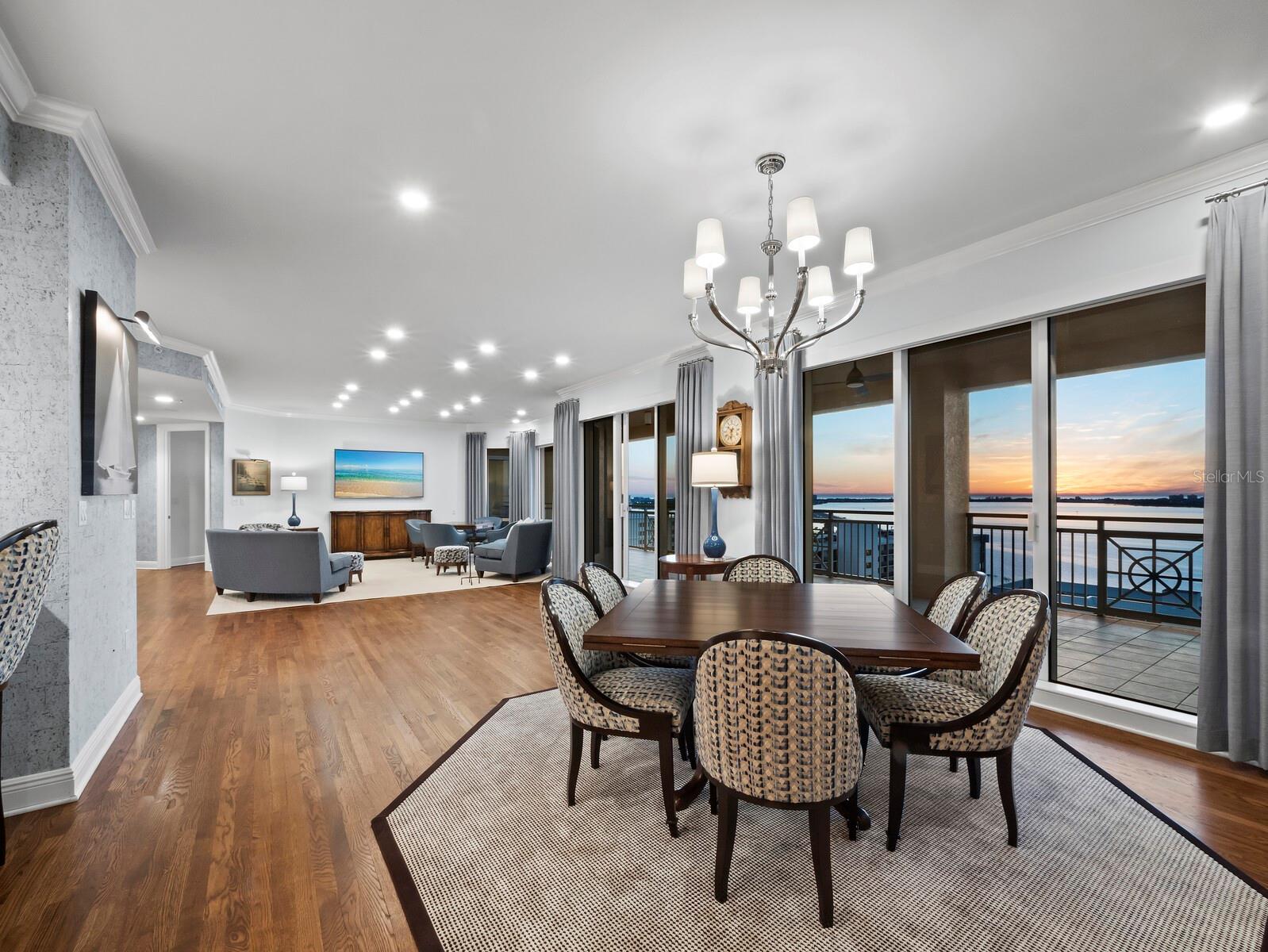 Listing photo id 10 for 35 Watergate Drive 1403