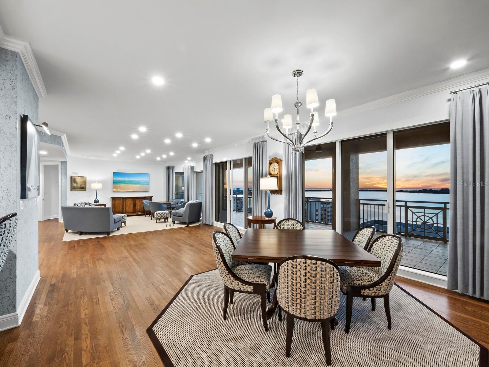 Listing photo id 11 for 35 Watergate Drive 1403