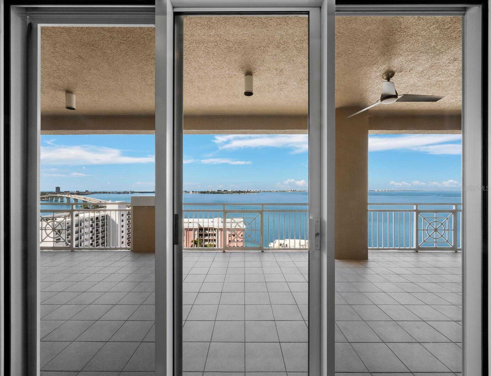 Listing photo id 12 for 35 Watergate Drive 1403