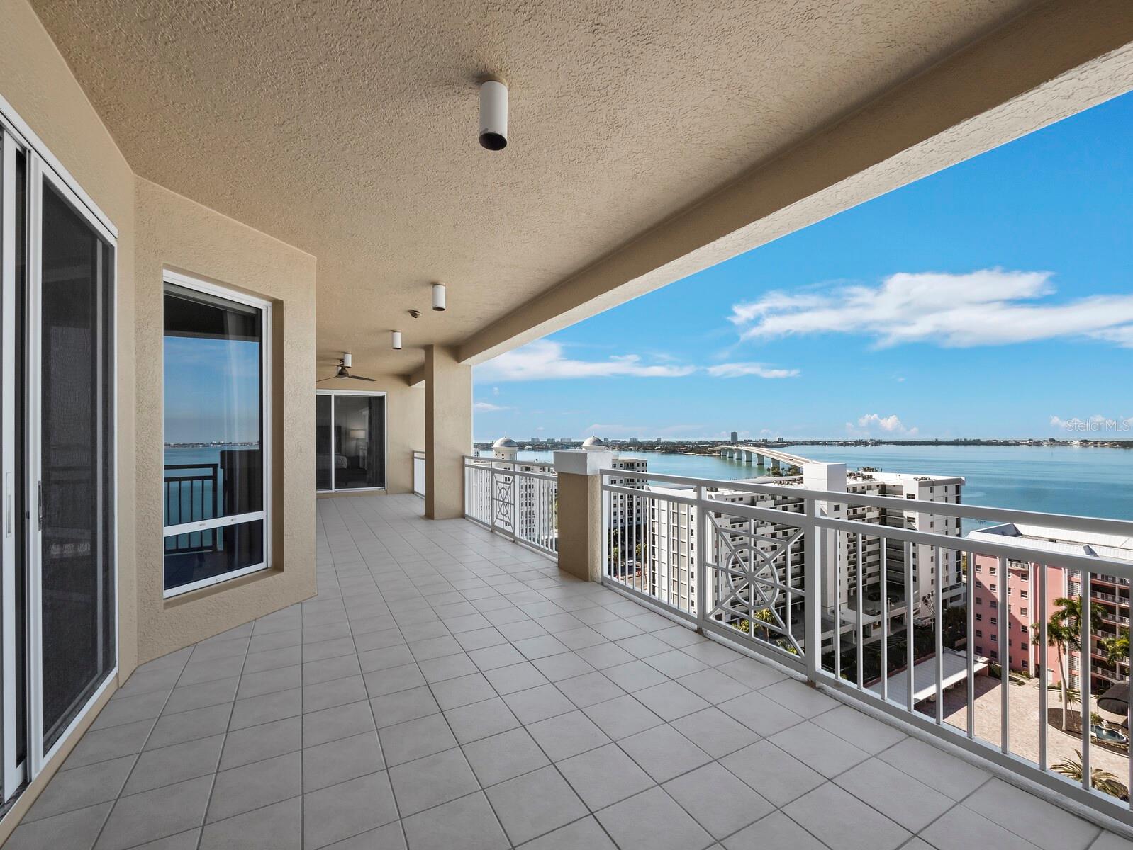 Listing photo id 15 for 35 Watergate Drive 1403