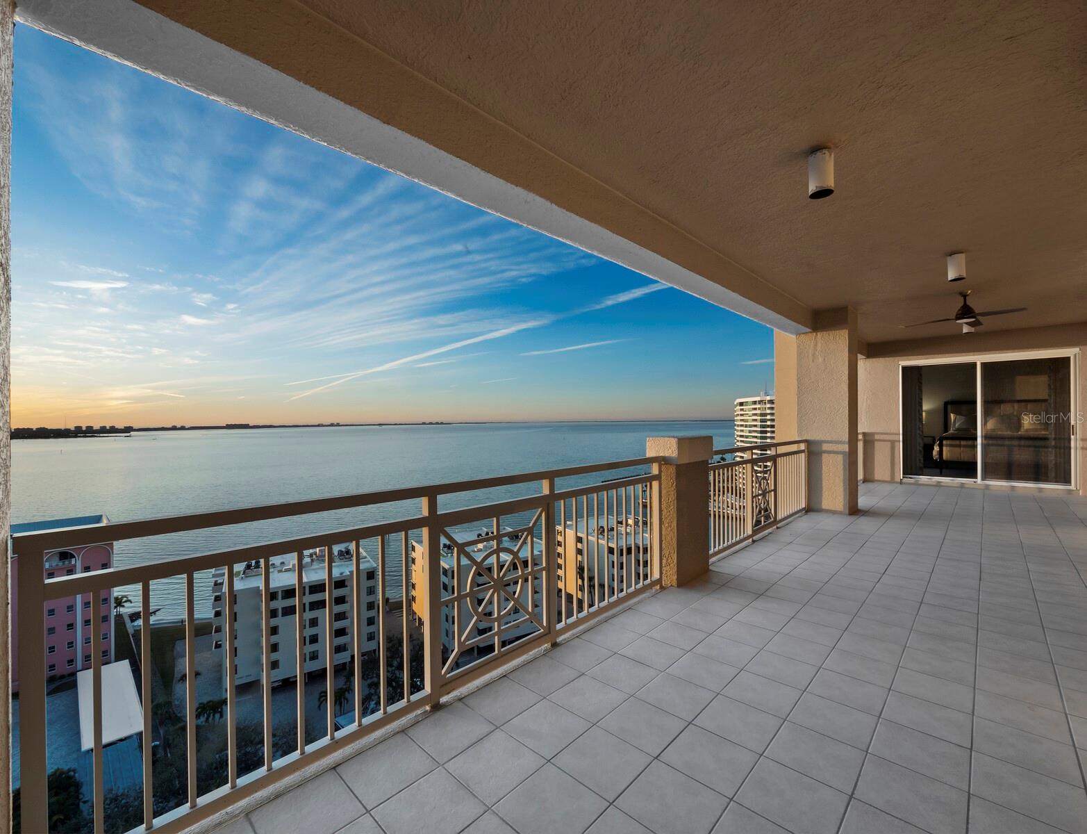 Listing photo id 16 for 35 Watergate Drive 1403