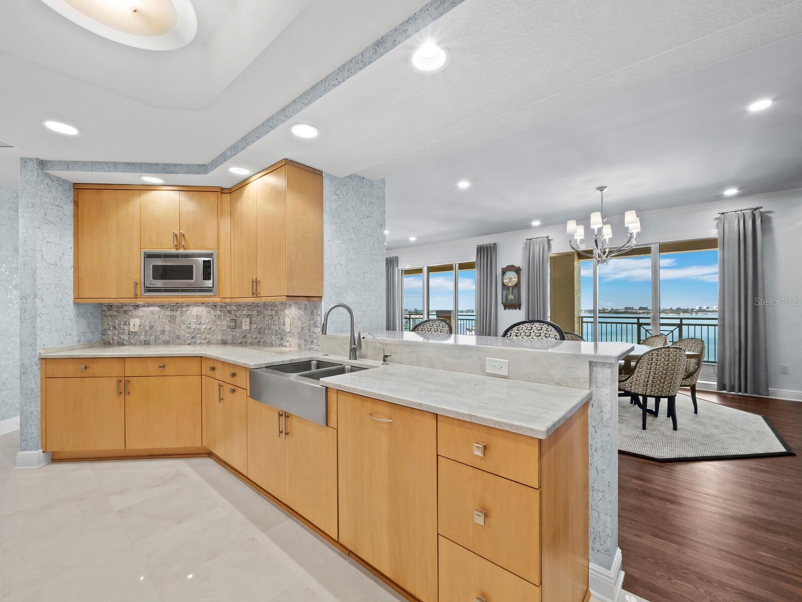 Listing photo id 21 for 35 Watergate Drive 1403