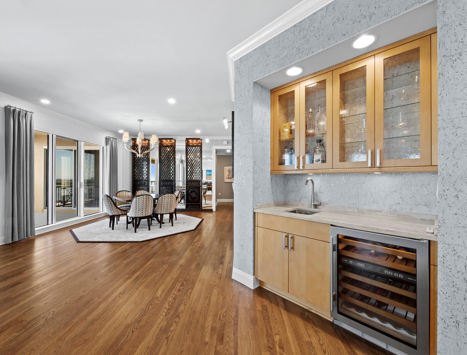 Listing photo id 25 for 35 Watergate Drive 1403