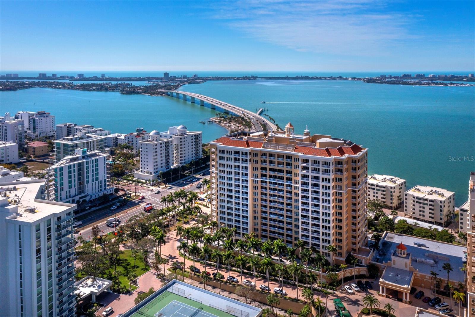 Listing photo id 54 for 35 Watergate Drive 1403