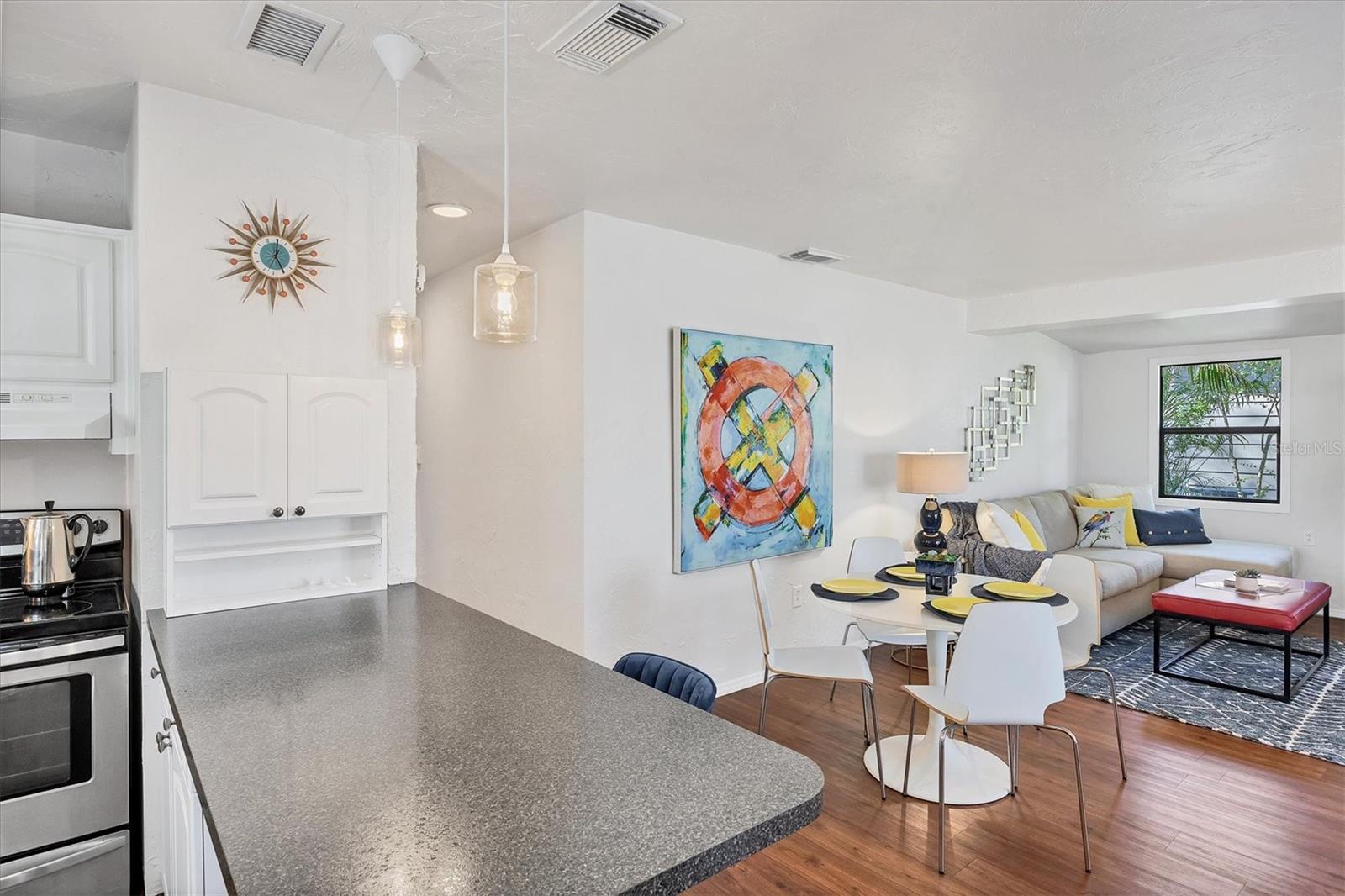 Image 13 of 51 For 2410 Browning Street