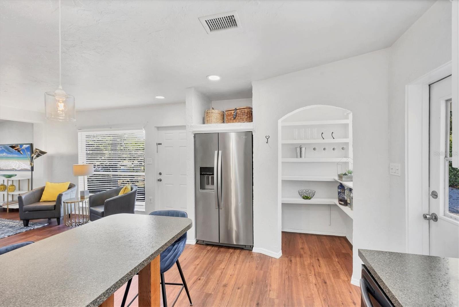 Image 17 of 51 For 2410 Browning Street