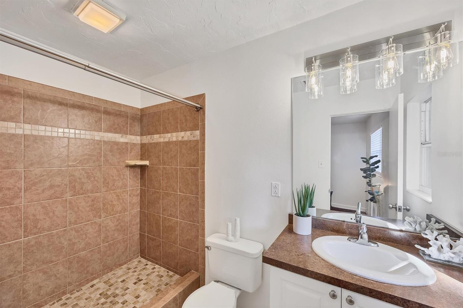 Image 29 of 51 For 2410 Browning Street