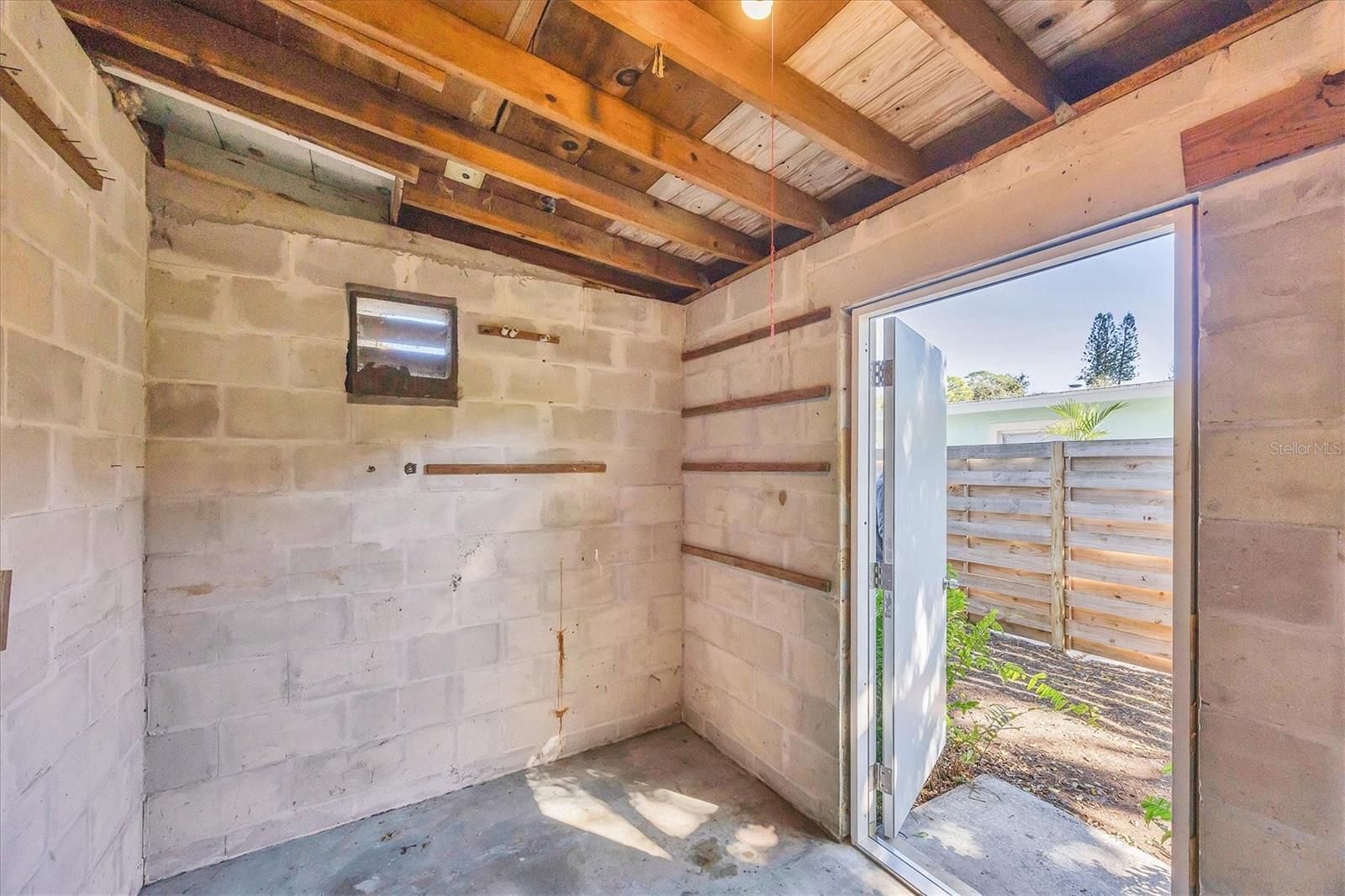 Image 38 of 51 For 2410 Browning Street