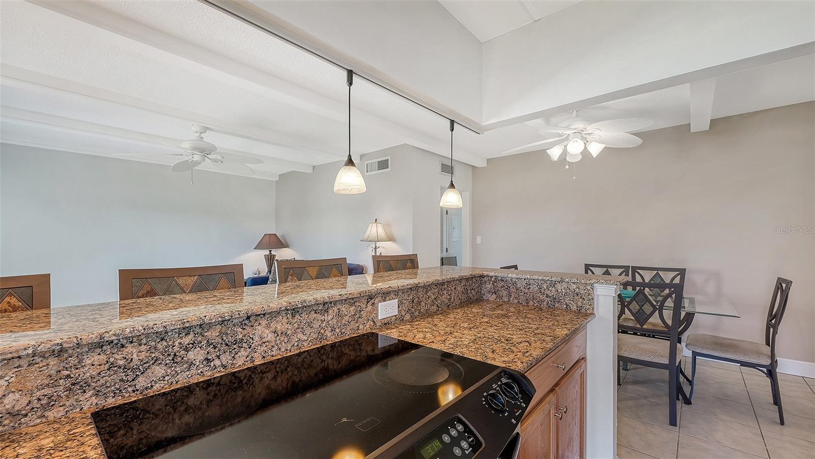 Image 17 of 47 For 761 John Ringling Boulevard 5