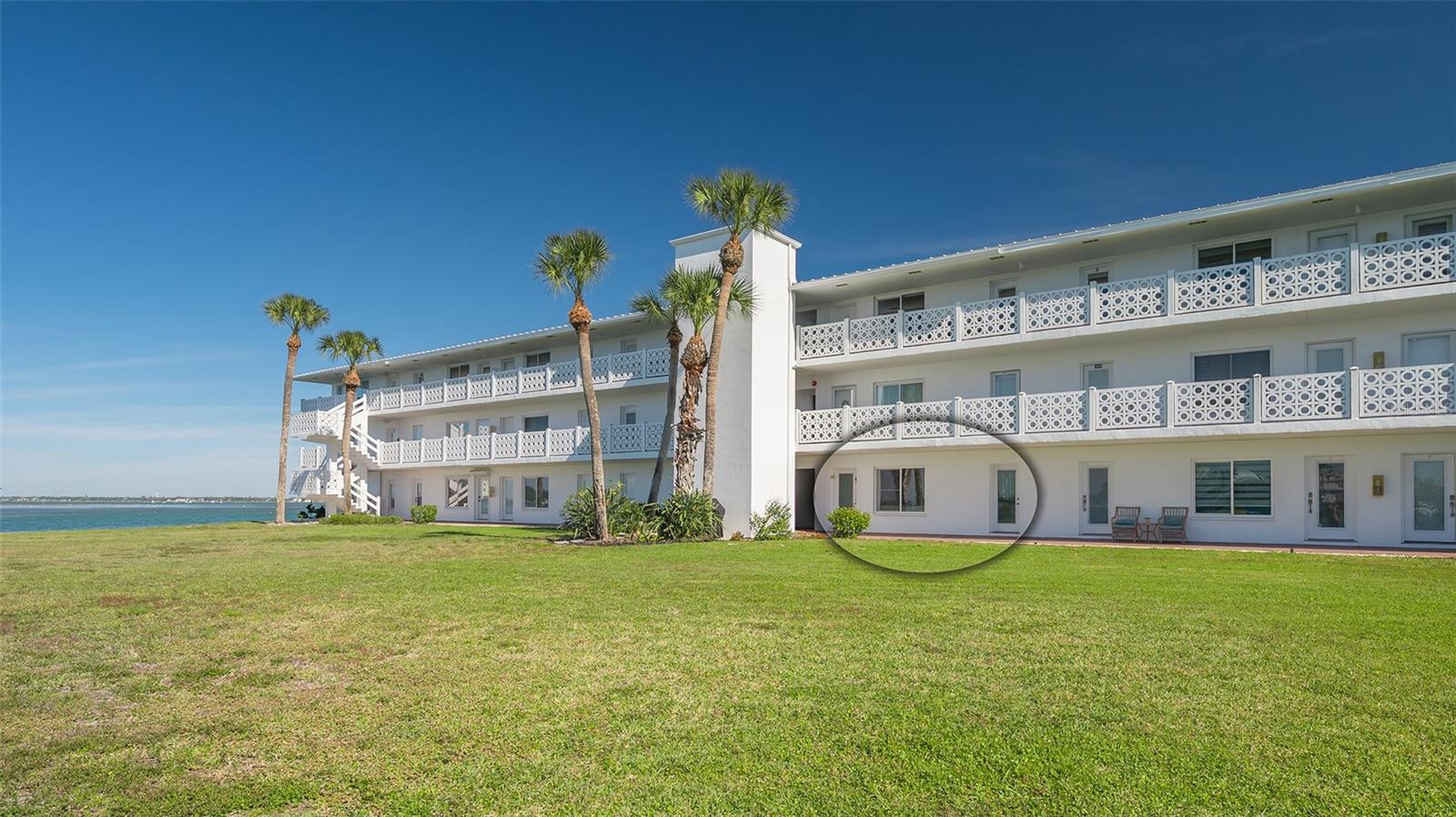 Image 24 of 47 For 761 John Ringling Boulevard 5