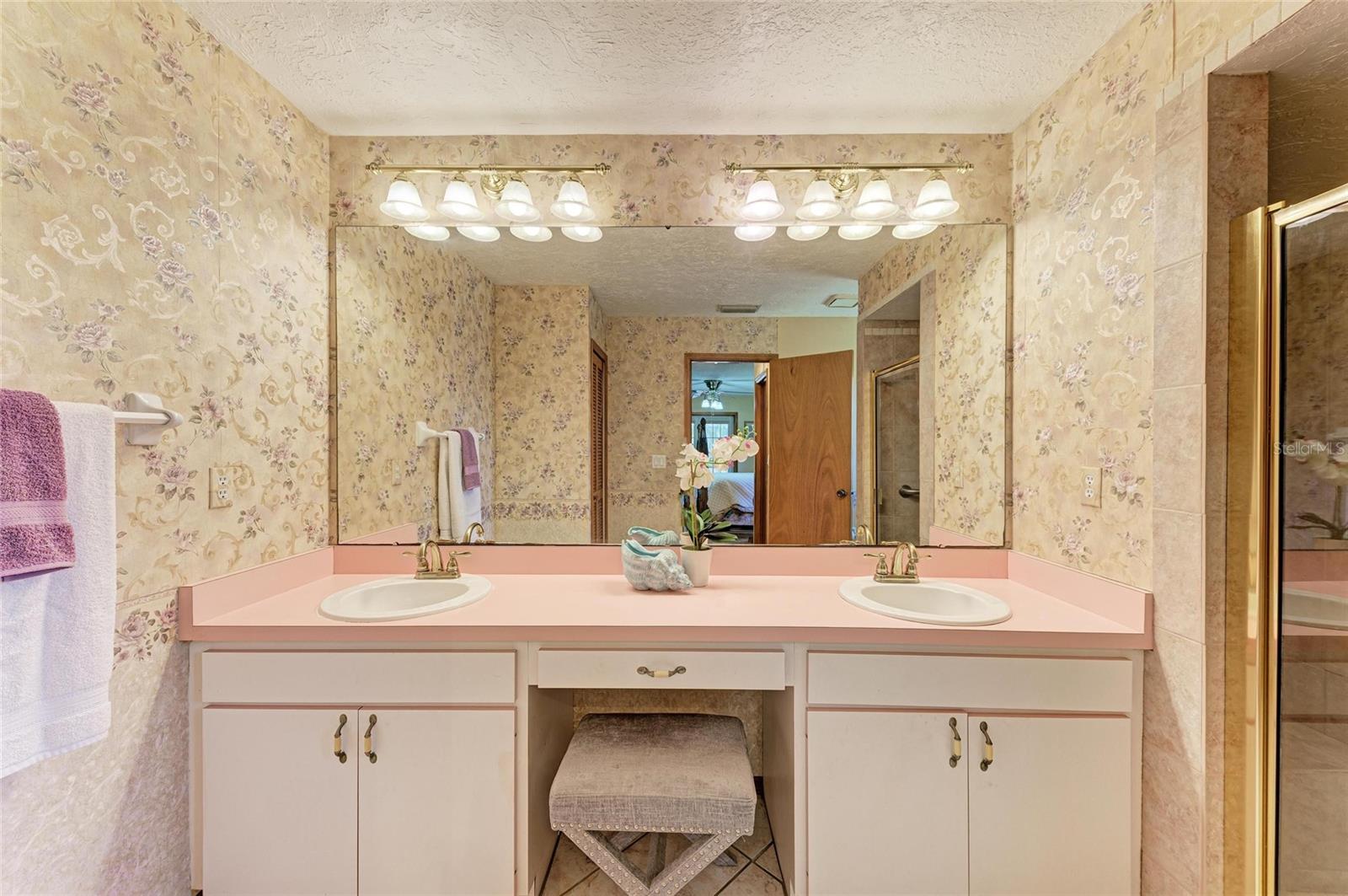 Image 21 of 45 For 410 136th Court E