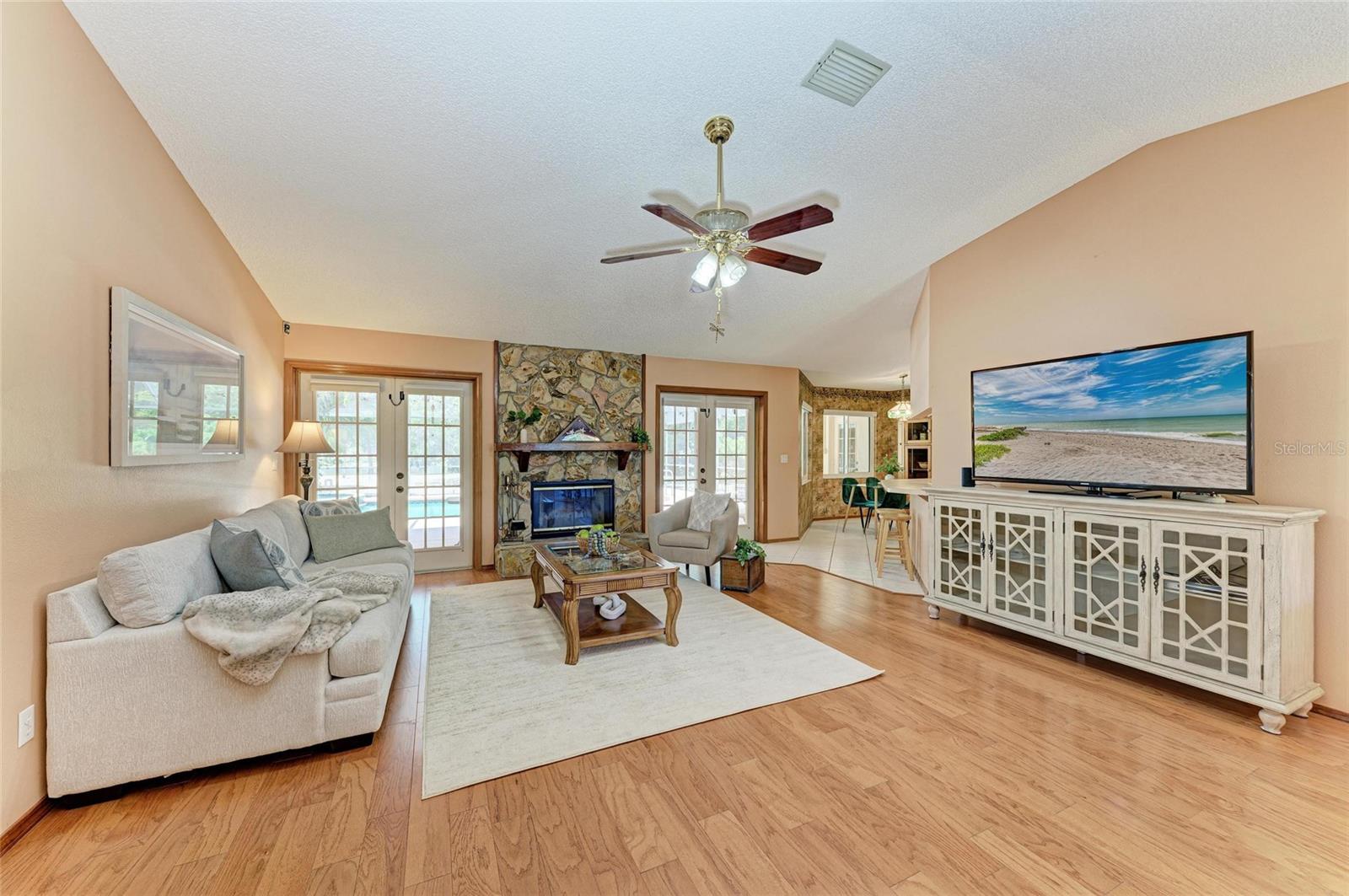 Image 6 of 45 For 410 136th Court E