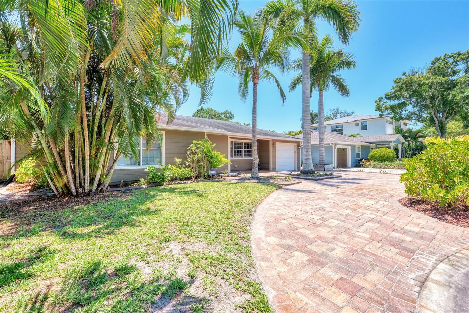 Image 2 of 48 For 1894 Loma Linda Street