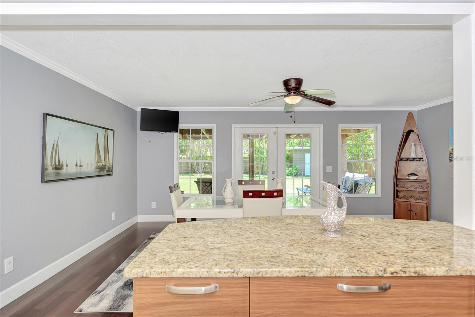 Image 22 of 48 For 1894 Loma Linda Street