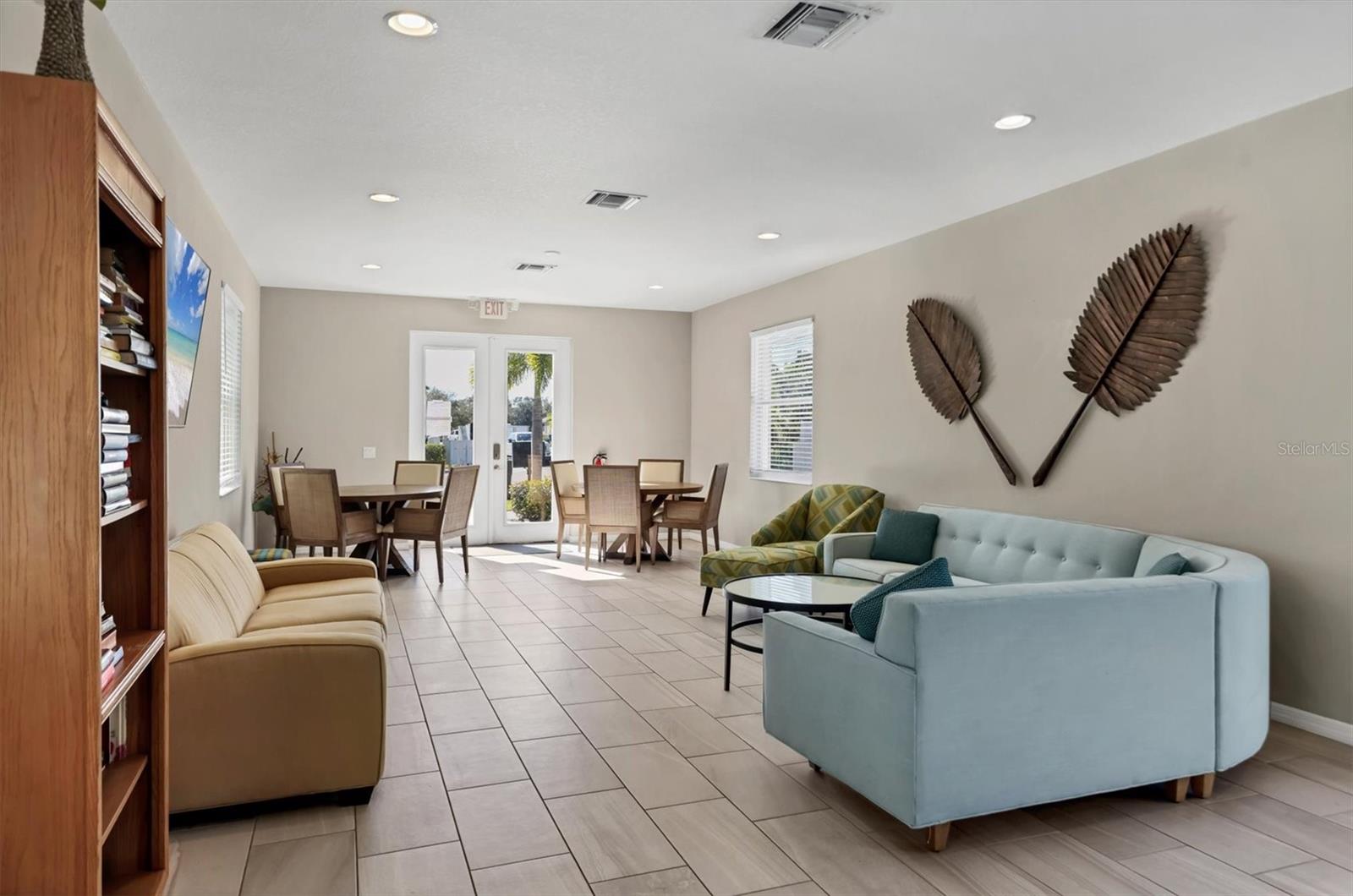 Image 27 of 49 For 7525 Alumni Trail