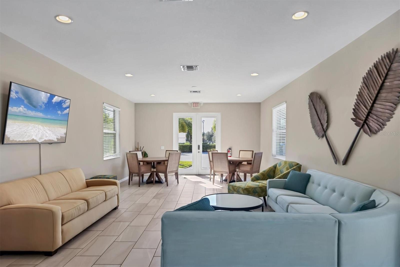 Image 28 of 49 For 7525 Alumni Trail