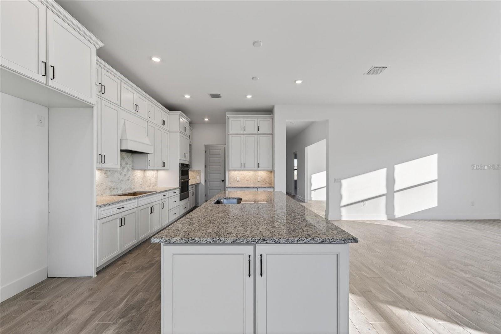 Image 11 of 86 For 19111 Fox Landing Place