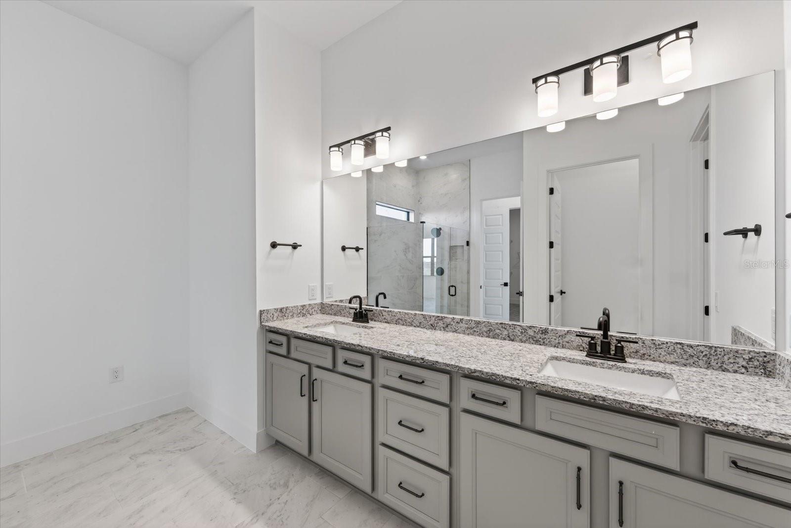 Image 26 of 86 For 19111 Fox Landing Place