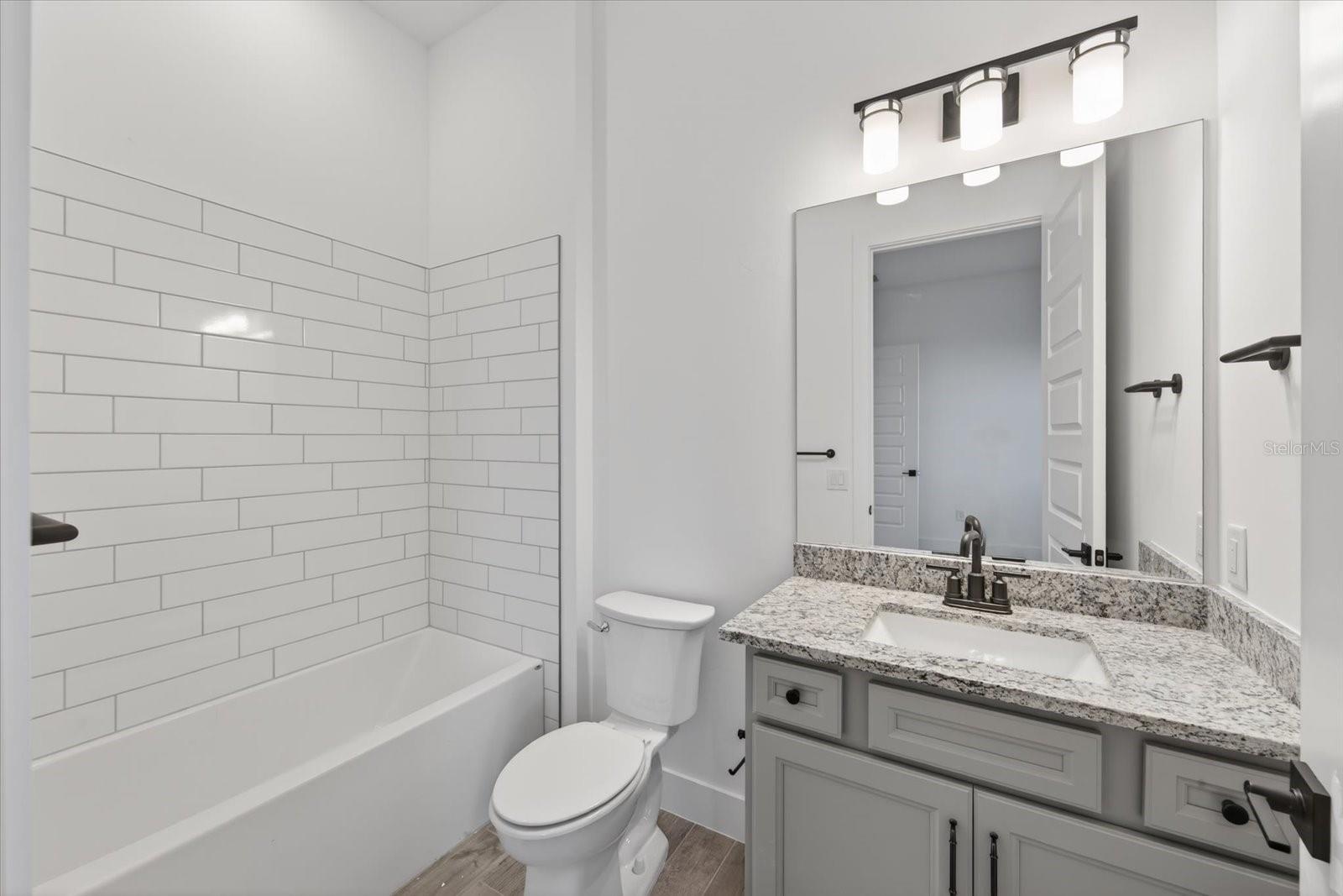 Image 36 of 86 For 19111 Fox Landing Place