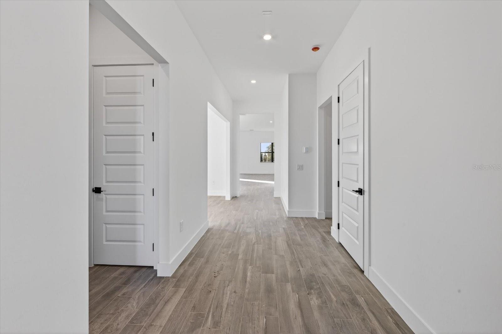 Image 4 of 86 For 19111 Fox Landing Place