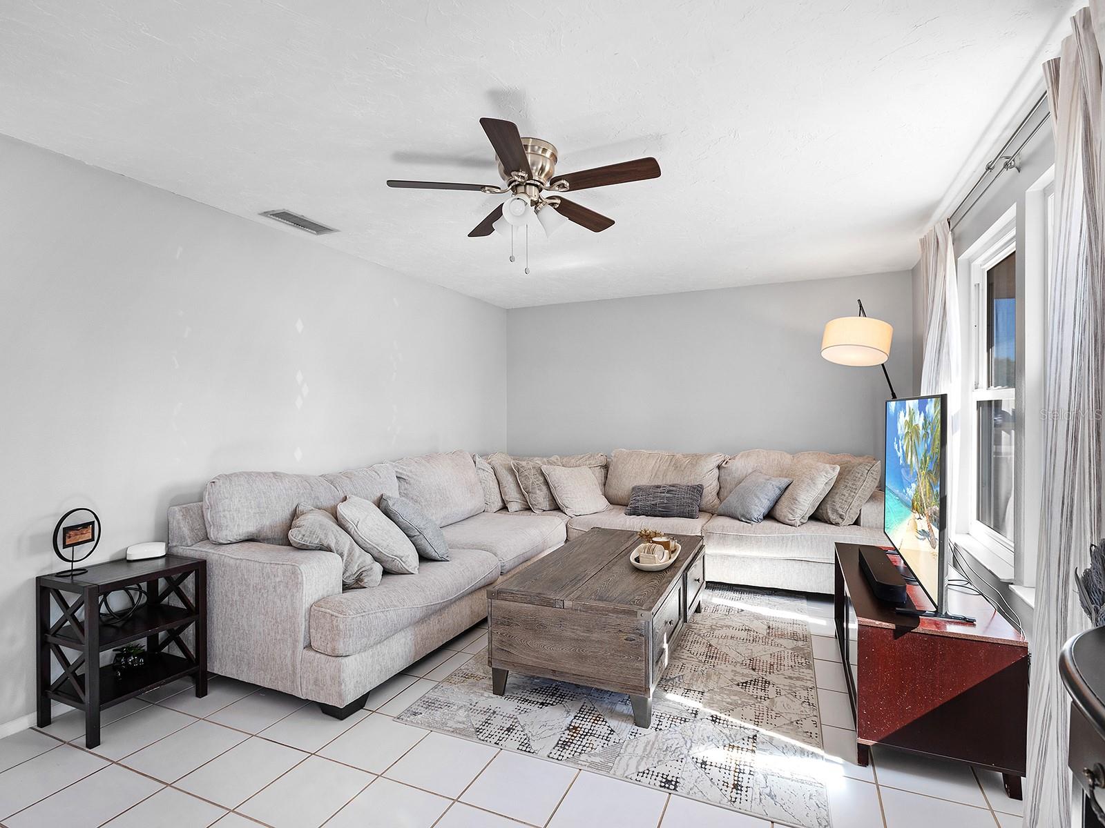 Image 3 of 25 For 4741 Selma Street