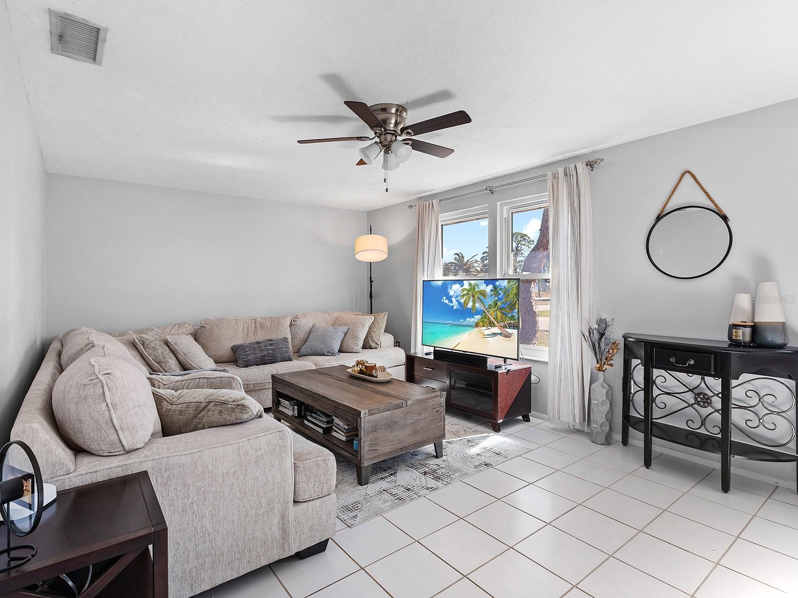 Image 4 of 25 For 4741 Selma Street