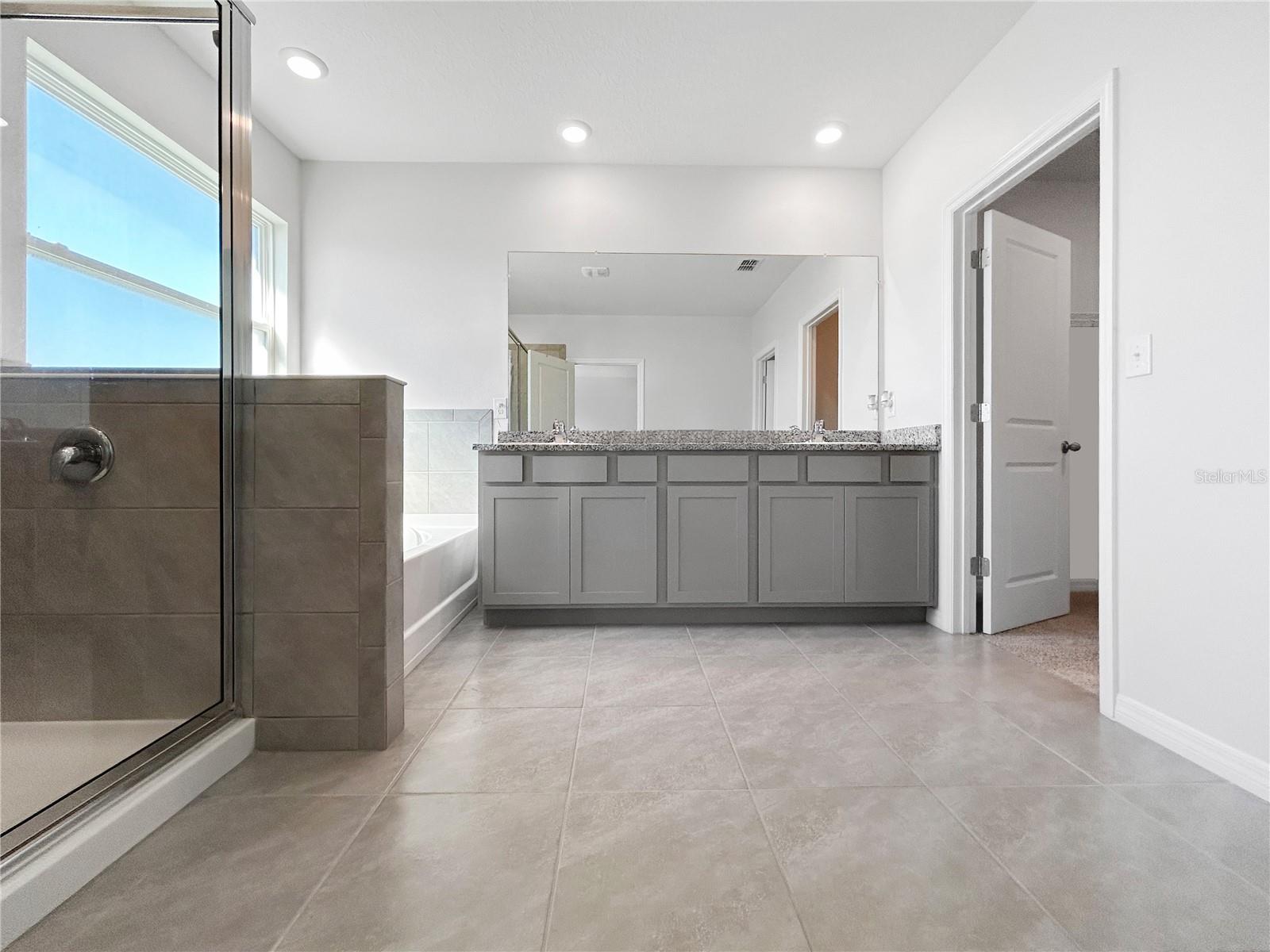 Image 20 of 27 For 4020 Lively Coral Place