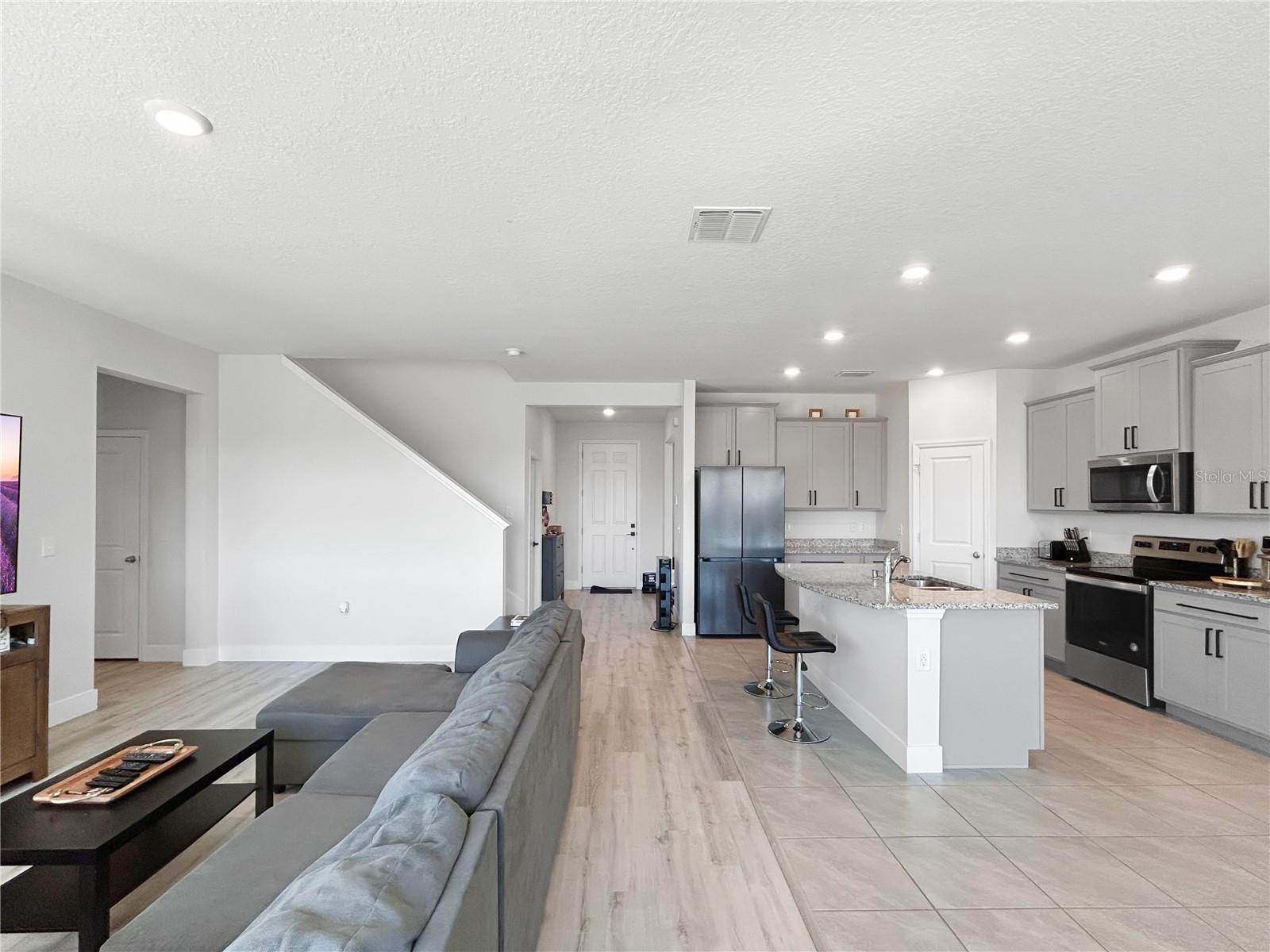 Image 8 of 27 For 4020 Lively Coral Place