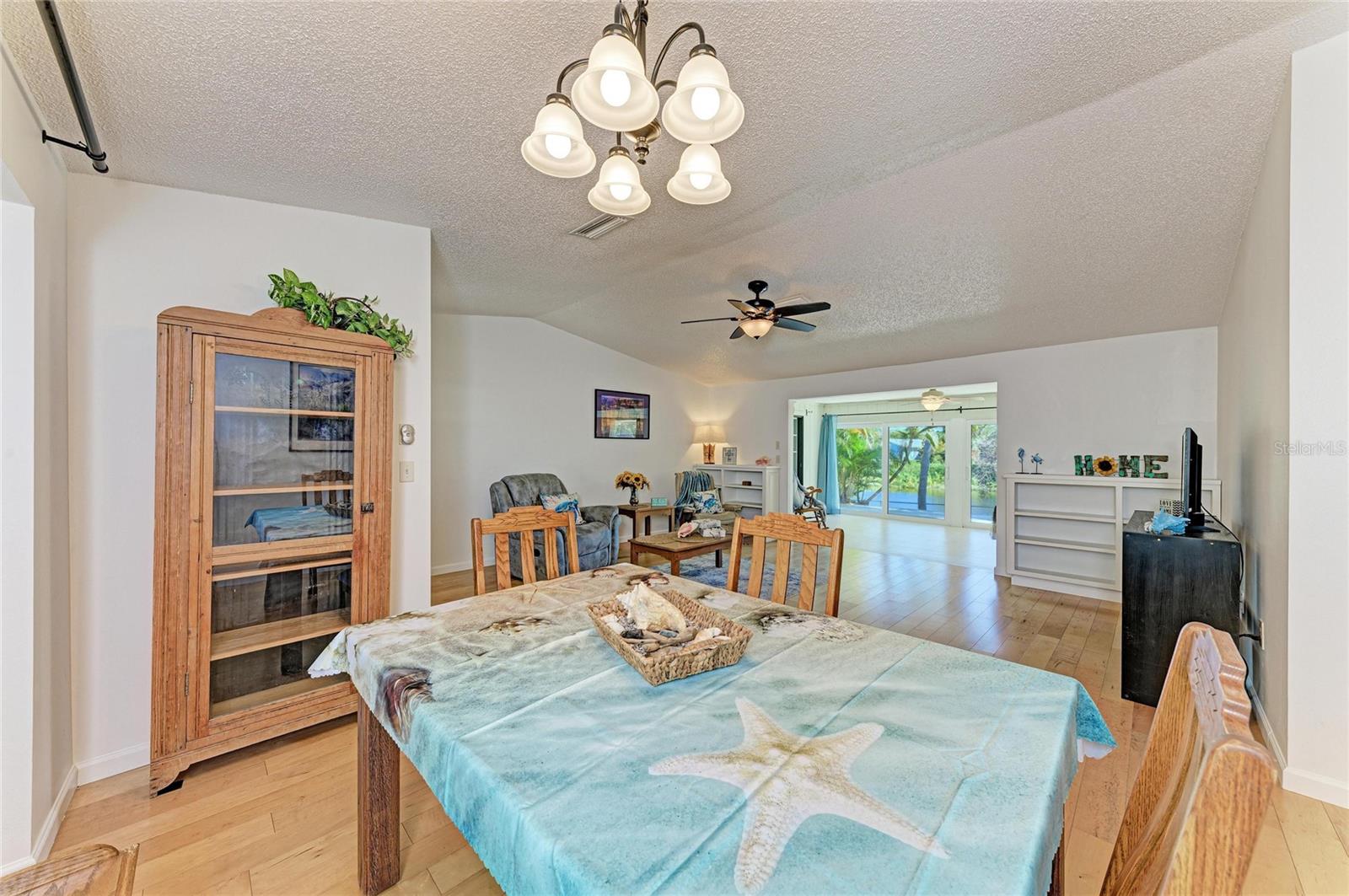 Image 14 of 30 For 6502 38th Avenue Circle W