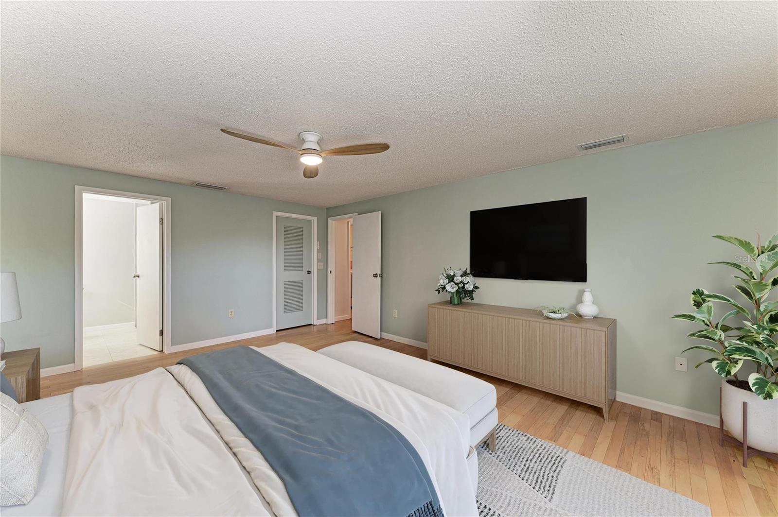 Image 16 of 30 For 6502 38th Avenue Circle W