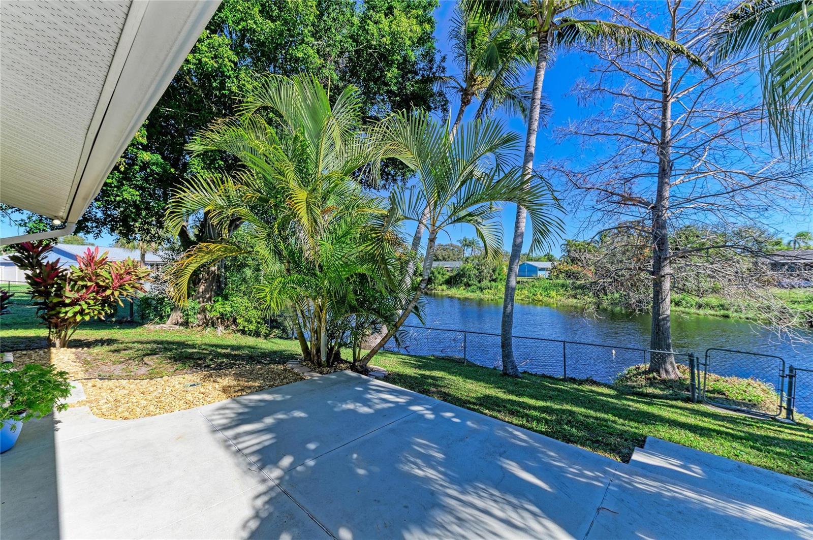 Image 24 of 30 For 6502 38th Avenue Circle W