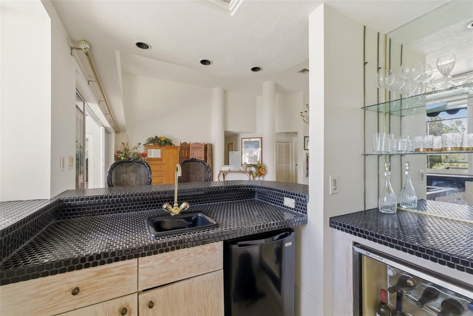 Image 22 of 70 For 4149 Escondito Circle