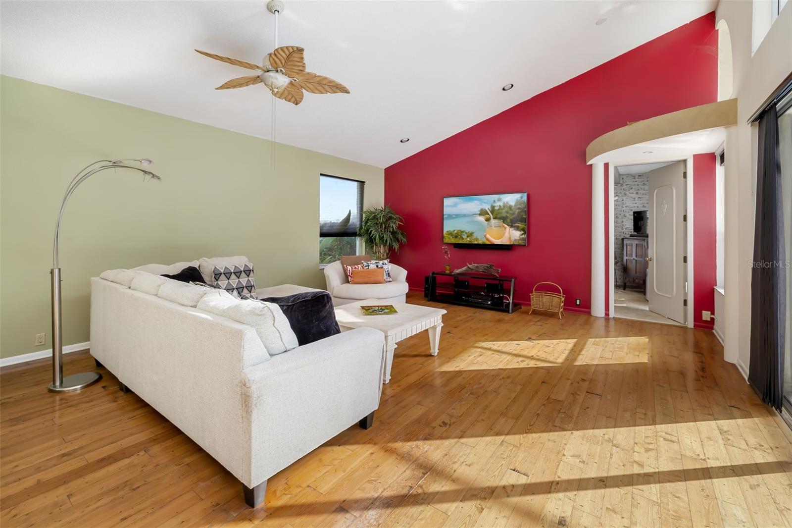 Image 31 of 70 For 4149 Escondito Circle