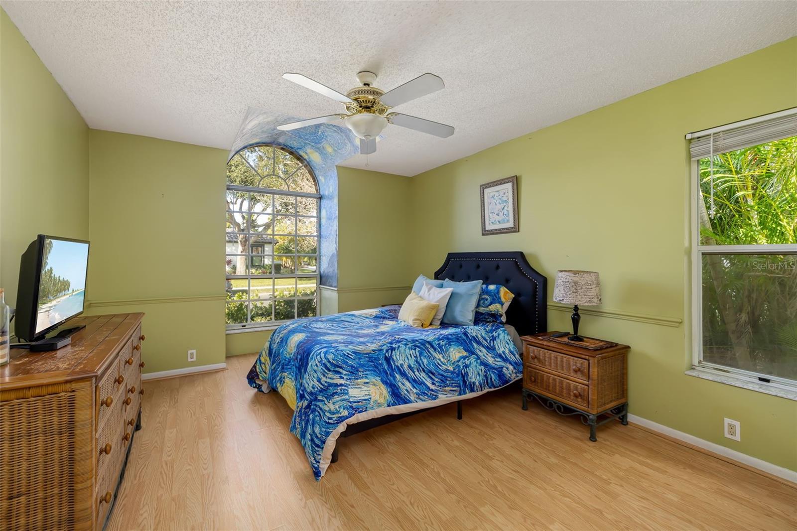 Image 36 of 70 For 4149 Escondito Circle