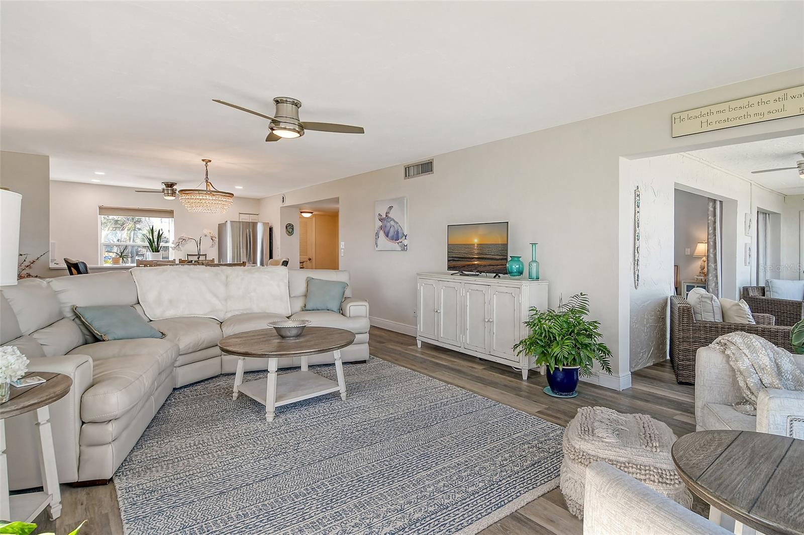 Image 11 of 75 For 4960 Gulf Of Mexico Drive 206