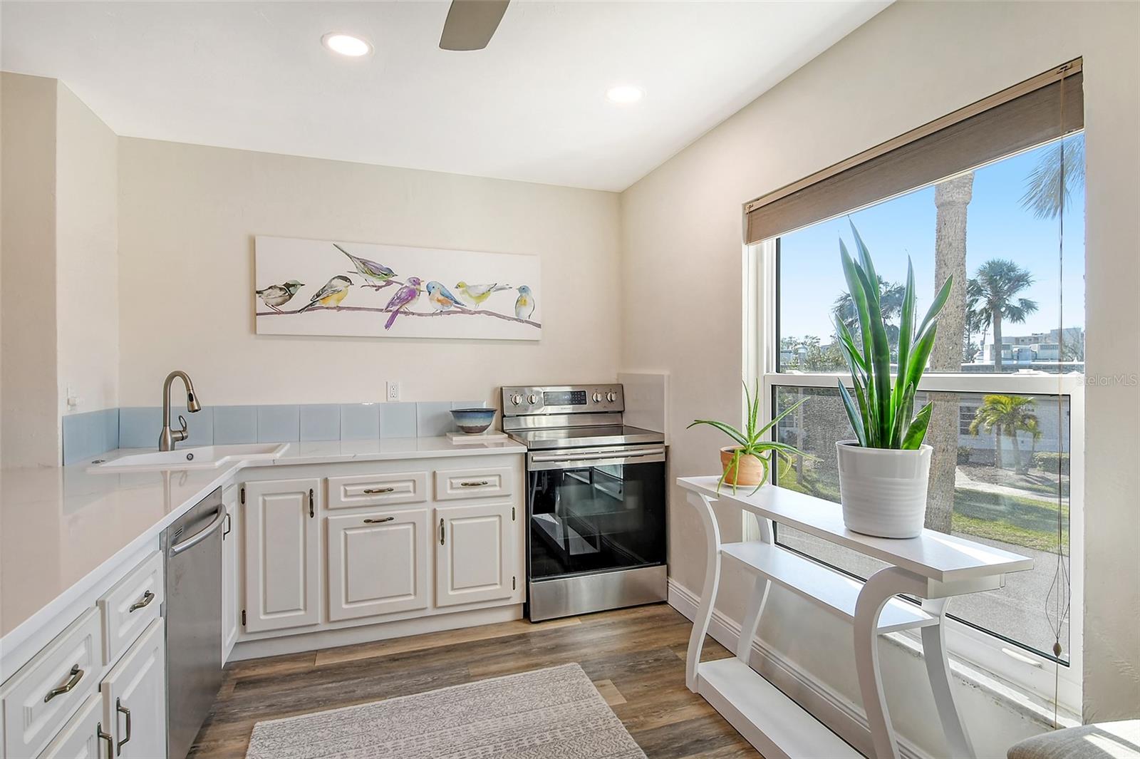 Image 14 of 75 For 4960 Gulf Of Mexico Drive 206