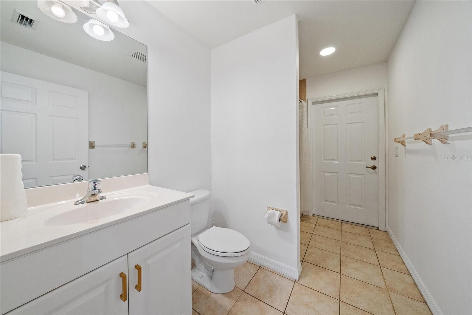 Image 24 of 39 For 2991 Grandview Drive