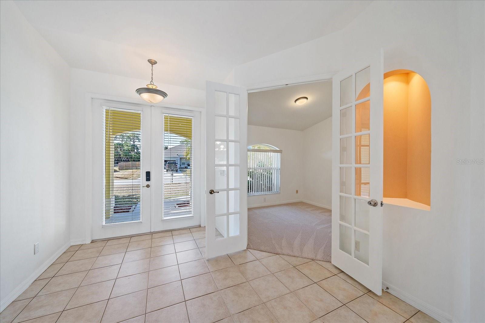 Image 4 of 39 For 2991 Grandview Drive