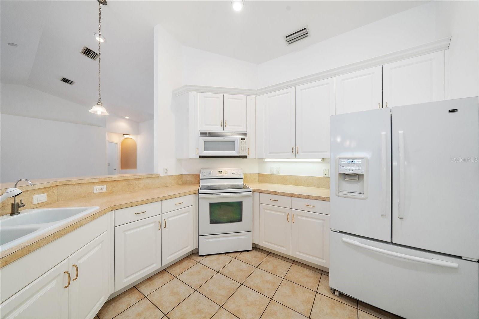 Image 9 of 39 For 2991 Grandview Drive