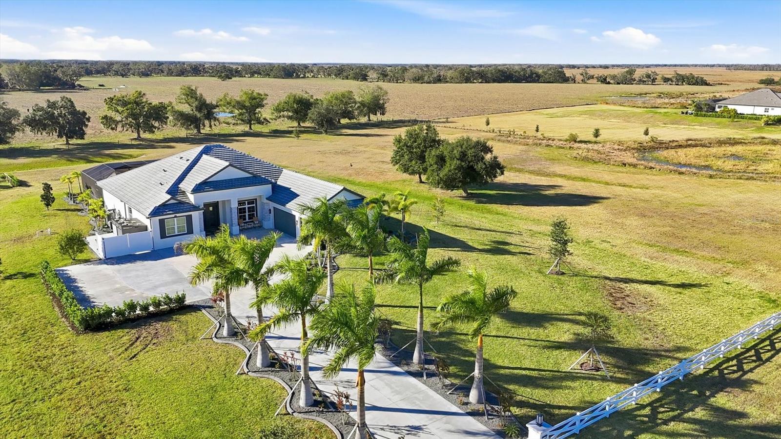 Details for 3571 Recurve Circle, SARASOTA, FL 34240