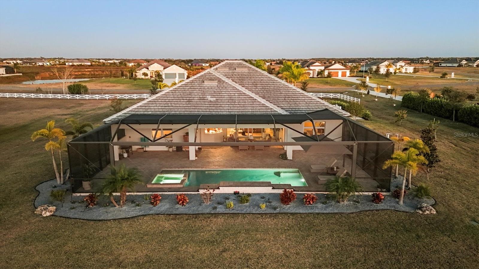 Image 50 of 75 For 3571 Recurve Circle