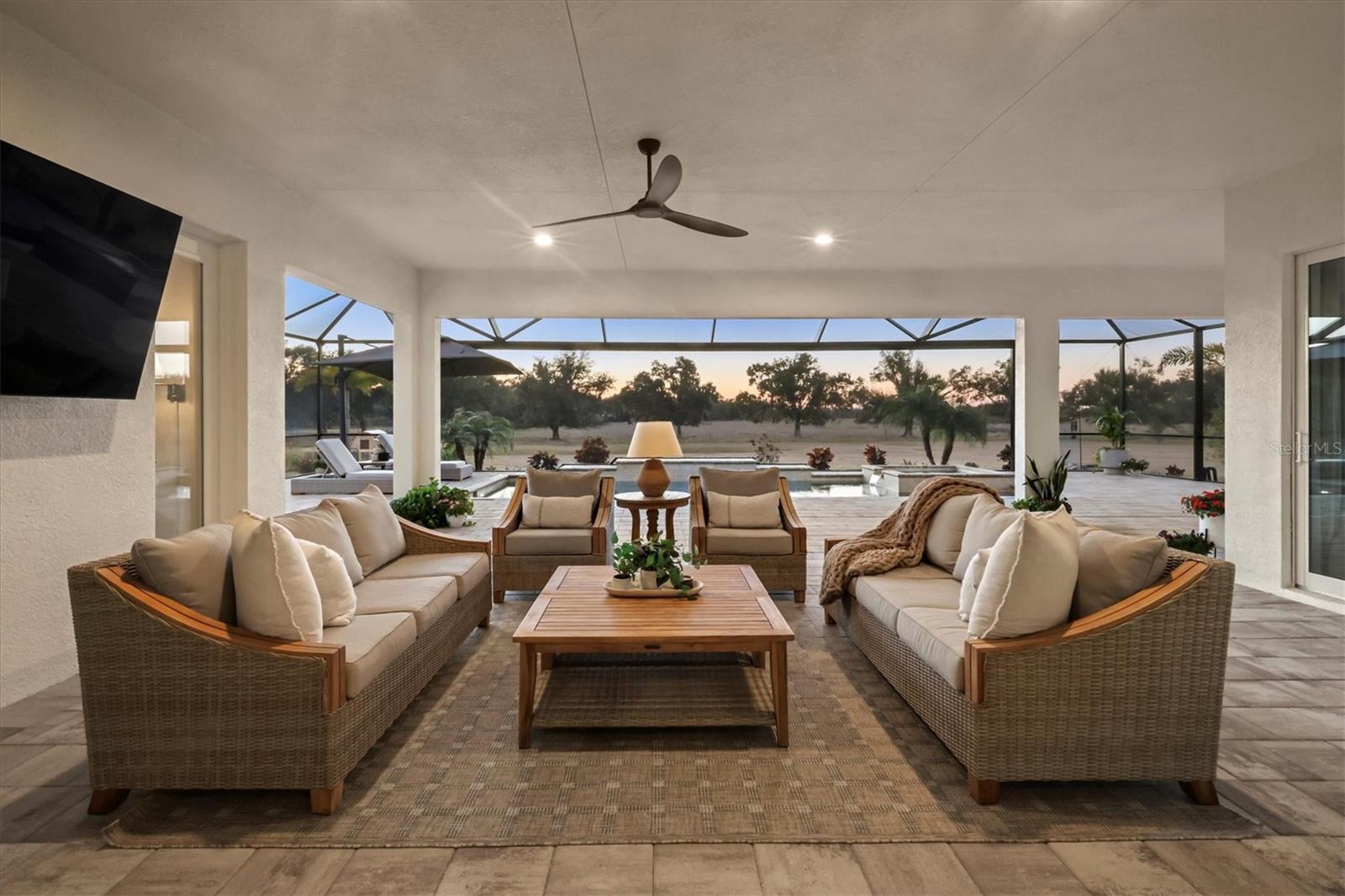 Image 57 of 75 For 3571 Recurve Circle