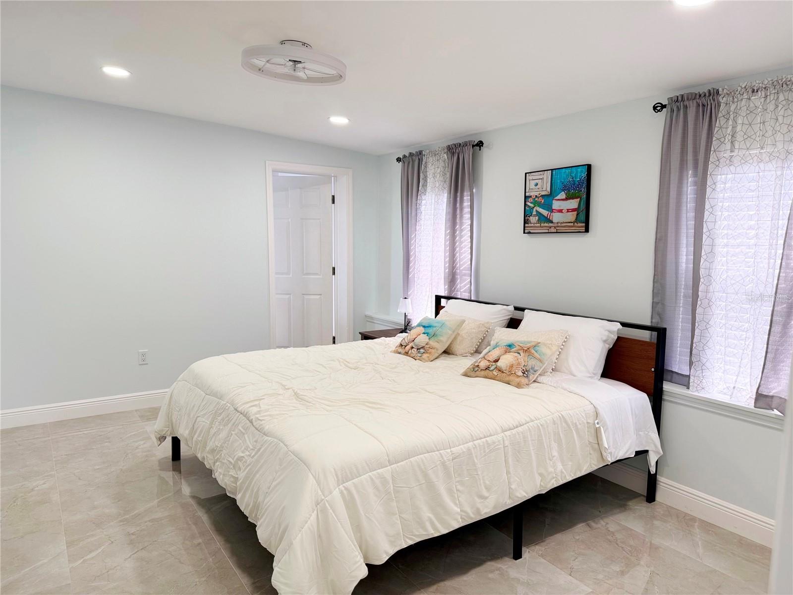 Image 21 of 26 For 2702 38th Street W