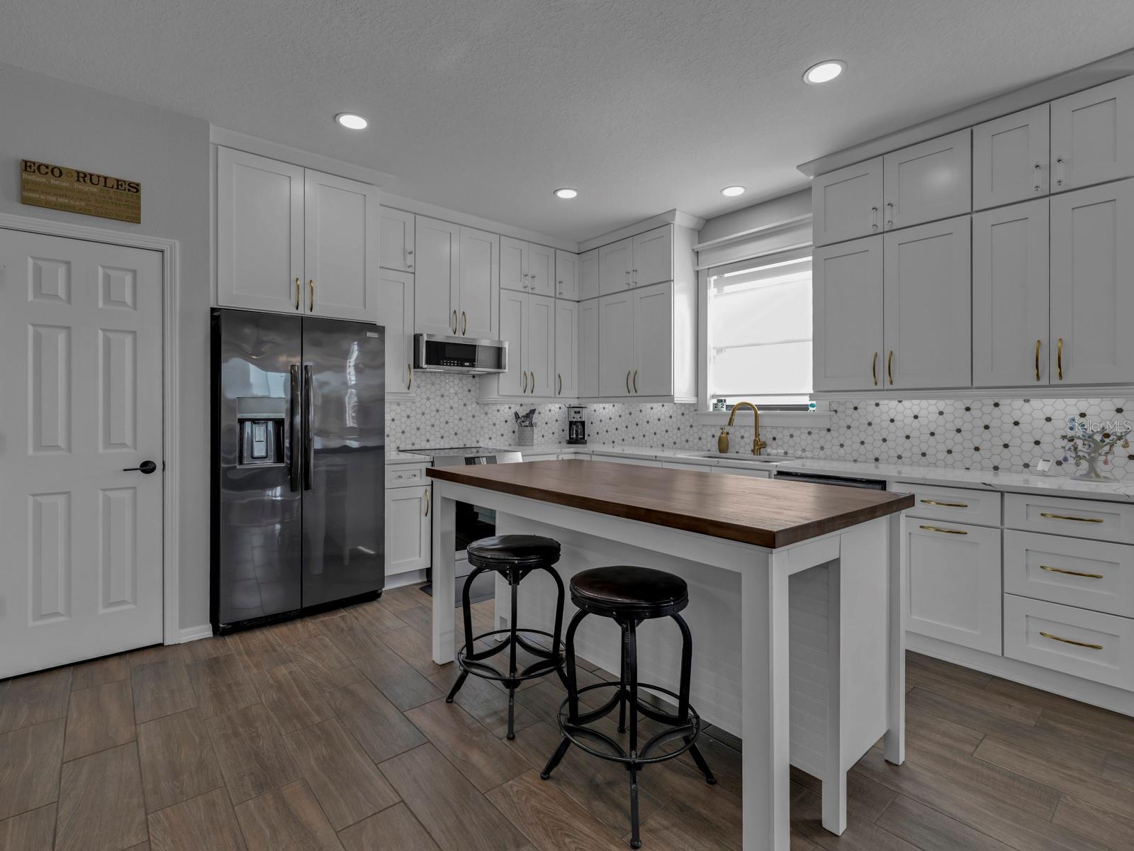 Image 3 of 47 For 5531 107th Terrace E