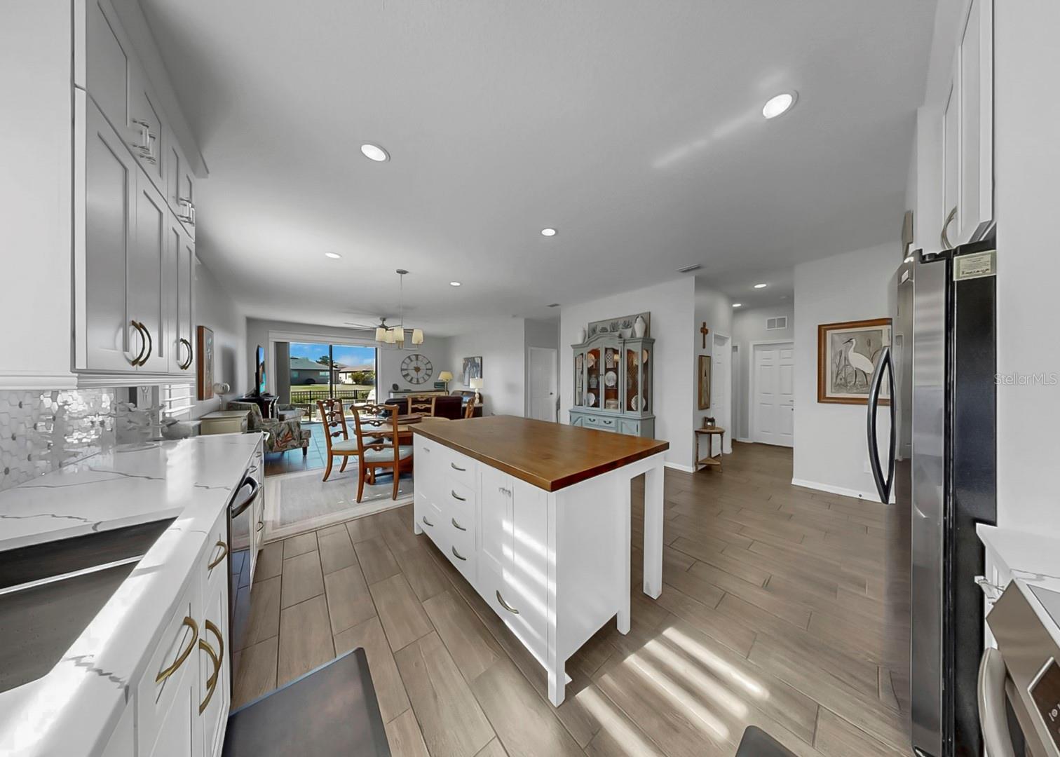 Image 5 of 47 For 5531 107th Terrace E